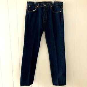 Levi’s straight leg button fly jeans size W33 L32